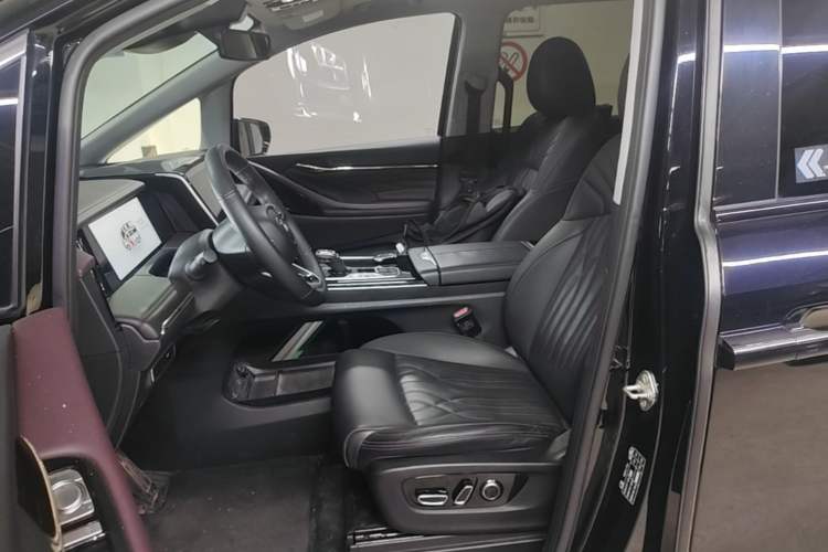 Used GAC Trumpchi M8 2024 Master Series 400T Ultimate Edition Left Front Seat