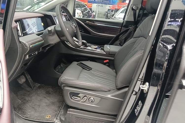 Used GAC Trumpchi M8 2024 Master Series Super Hybrid Edition Left Front Seat