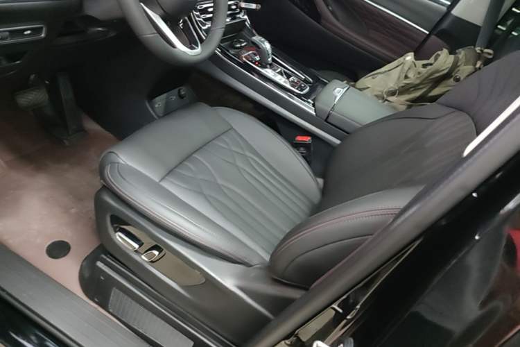 Used GAC Trumpchi M8 2024 Master Series 400T Prestige Edition Left Front Seat