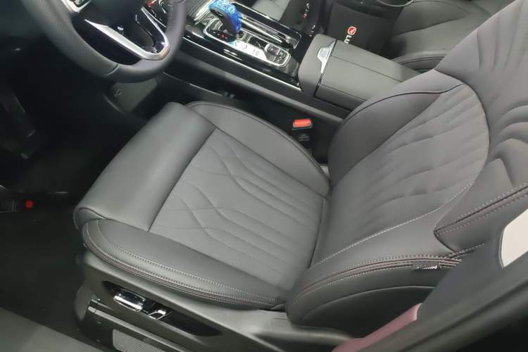 Used GAC Trumpchi M8 2024 Master Series 400T Prestige Edition Left Front Seat