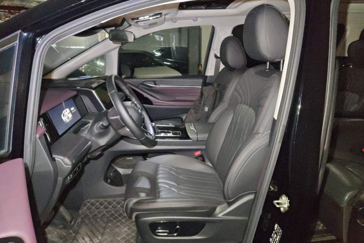 Used GAC Trumpchi M8 2024 Master Series 400T Prestige Edition Left Front Seat