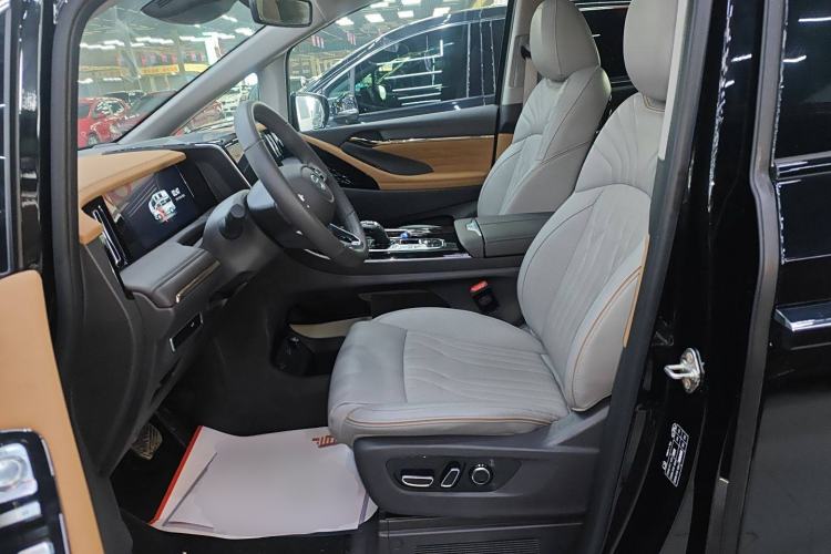 Used GAC Trumpchi M8 2024 Master Series 400T Ultimate Edition Left Front Seat