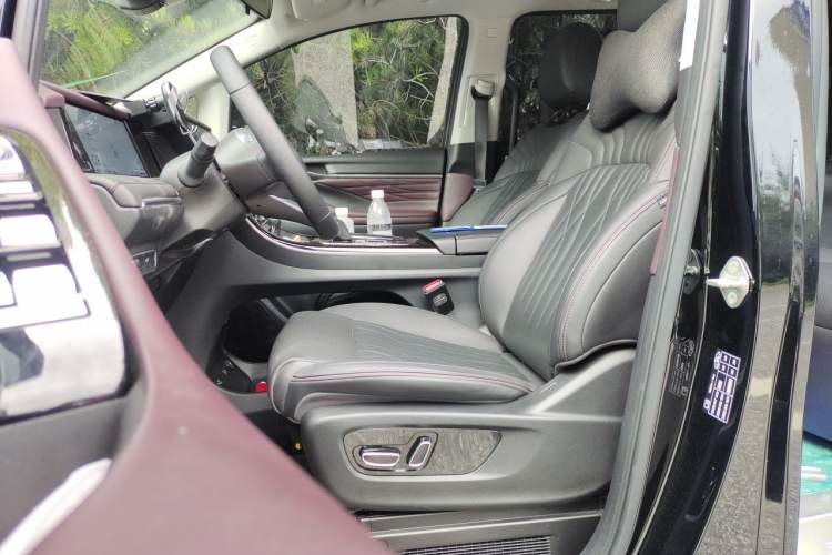 Used GAC Trumpchi M8 2024 Master Series 400T Prestige Edition Left Front Seat