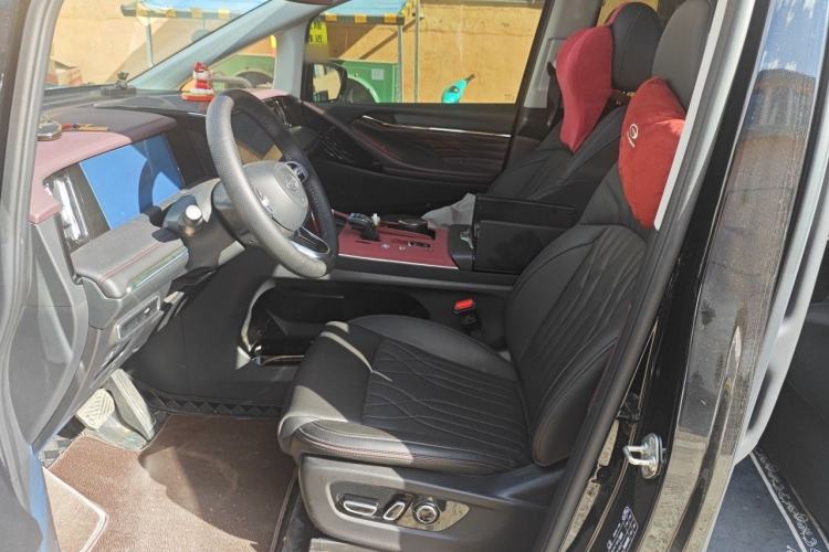 Used GAC Trumpchi M8 2024 Master Series 400T Ultimate Edition Left Front Seat