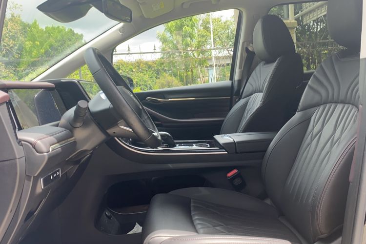 Used GAC Trumpchi M8 2024 Master Series Super Hybrid Edition Left Front Seat