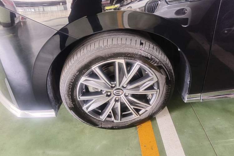 Used GAC Trumpchi M8 2024 Master Series 400T Prestige Edition Left Front Wheel Hub
