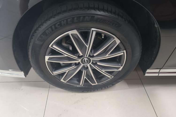 Used GAC Trumpchi M8 2024 Master Series 400T Ultimate Edition Left Front Wheel Hub