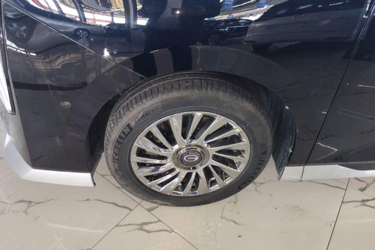 Used GAC Trumpchi M8 2024 Zongshi Series 400T Ultimate Edition Left Front Wheel Hub