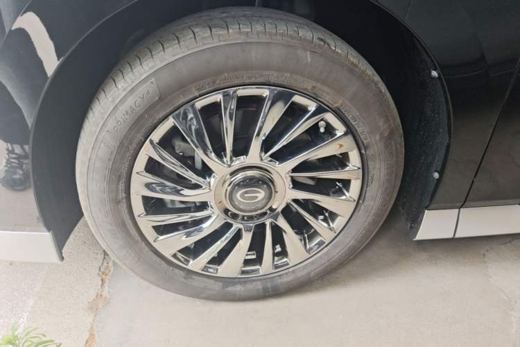 Used GAC Trumpchi M8 2024 Zongshi Series 400T Ultimate Edition Left Front Wheel Hub