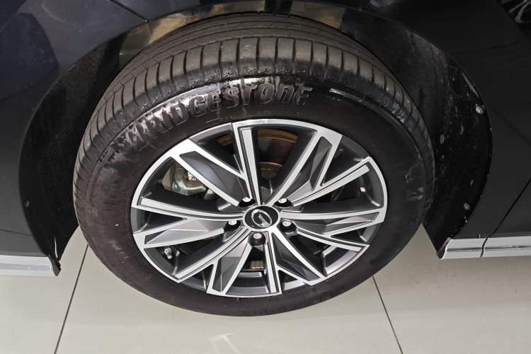 Used GAC Trumpchi M8 2024 Master Series 400T Prestige Edition Left Front Wheel Hub