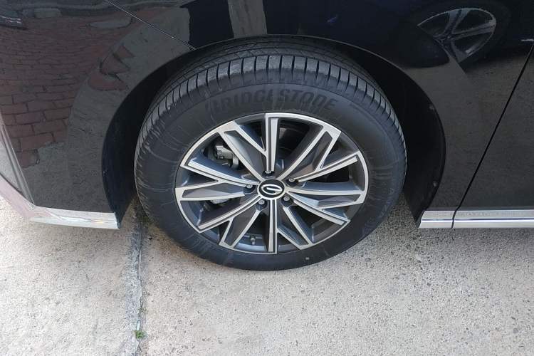 Used GAC Trumpchi M8 2024 Master Series 400T Prestige Edition Left Front Wheel Hub