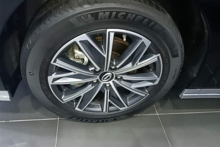 Used GAC Trumpchi M8 2024 Master Series 400T Ultimate Edition Left Front Wheel Hub