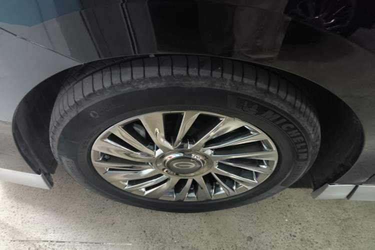 Used GAC Trumpchi M8 2024 Zongshi Series 400T Pioneer Edition Left Front Wheel Hub