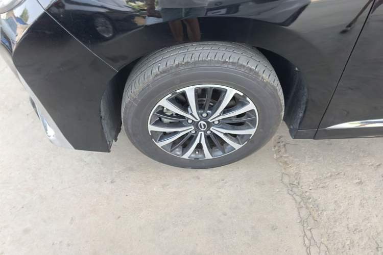 Used GAC Trumpchi M8 2024 Lingxiu Series 390T Luxury Edition Left Front Wheel Hub