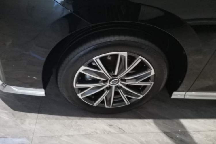 Used GAC Trumpchi M8 2024 Master Series 400T Prestige Edition Left Front Wheel Hub