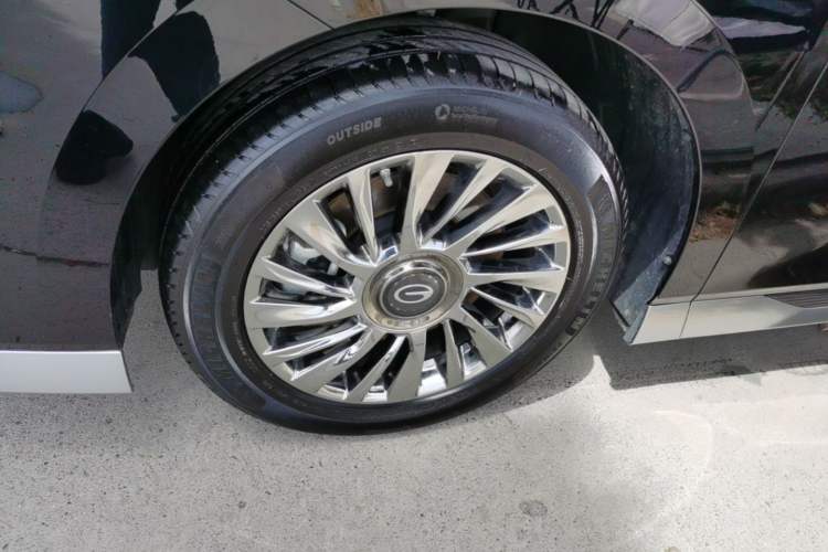 Used GAC Trumpchi M8 2024 Zongshi Series 400T Pioneer Edition Left Front Wheel Hub