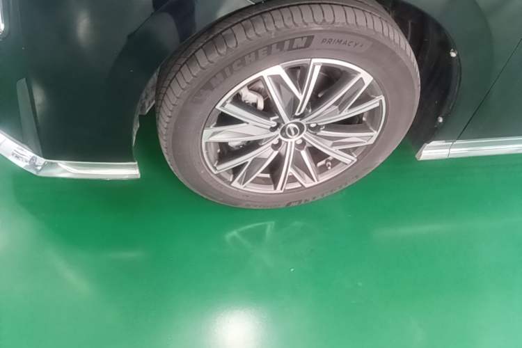 Used GAC Trumpchi M8 2024 Master Series 400T Ultimate Edition Left Front Wheel Hub
