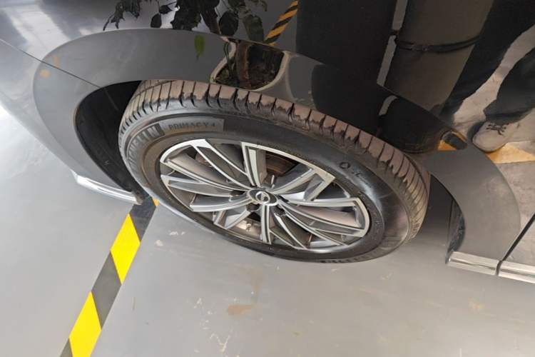 Used GAC Trumpchi M8 2024 Master Series 400T Ultimate Edition Left Front Wheel Hub