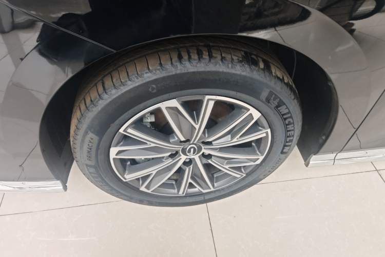 Used GAC Trumpchi M8 2024 Master Series Super Hybrid Edition Left Front Wheel Hub
