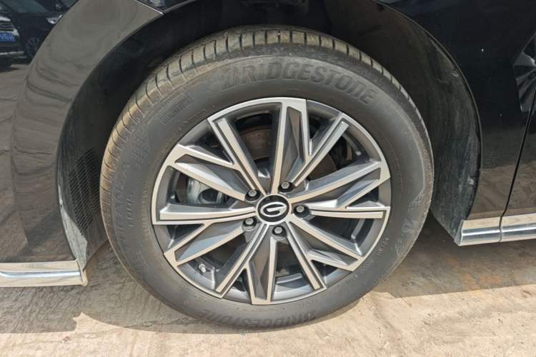 Used GAC Trumpchi M8 2024 Master Series 400T Prestige Edition Left Front Wheel Hub