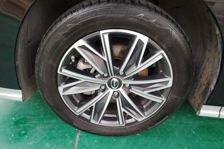 Used GAC Trumpchi M8 2024 Master Series 400T Prestige Edition Left Front Wheel Hub