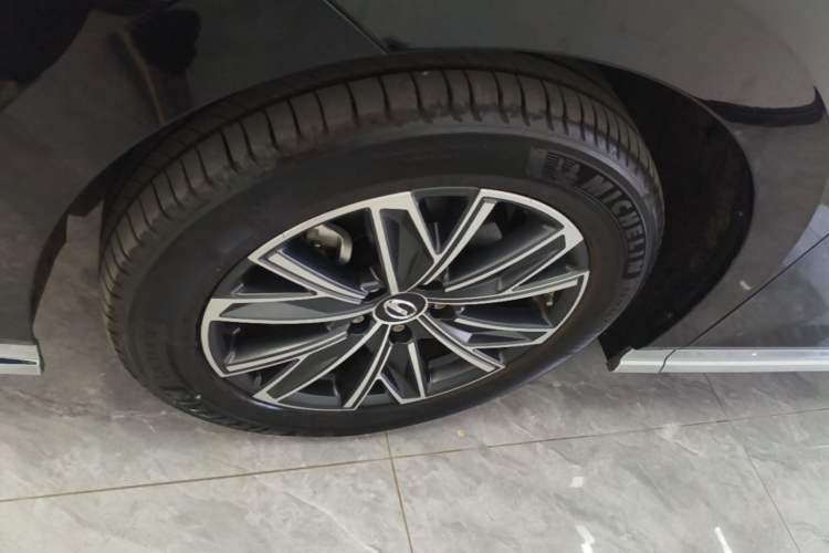 Used GAC Trumpchi M8 2024 Master Series 400T Ultimate Edition Left Front Wheel Hub