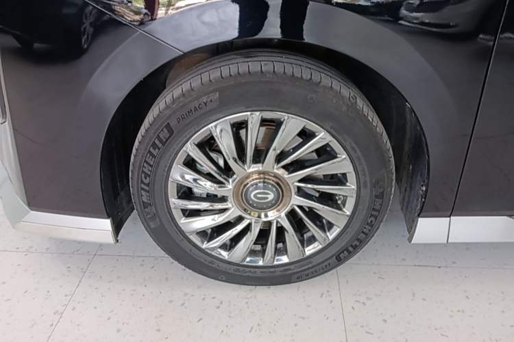 Used GAC Trumpchi M8 2024 Zongshi Series 400T Ultimate Edition Left Front Wheel Hub