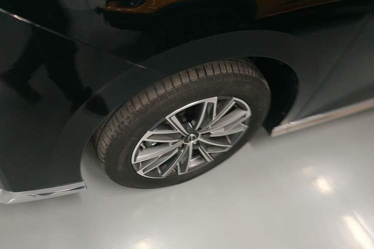 Used GAC Trumpchi M8 2024 Master Series 400T Prestige Edition Left Front Wheel Hub