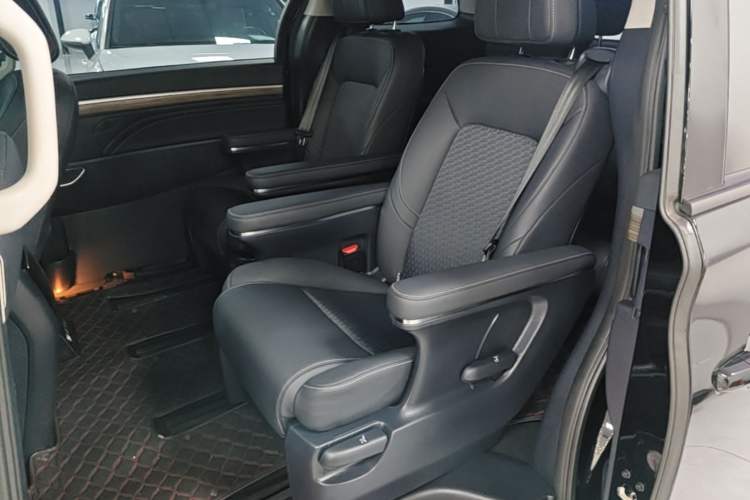 Used GAC Trumpchi M8 2024 Lingxiu Series 390T Luxury Edition Left Rear Seat