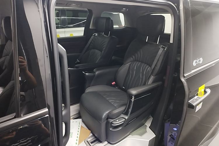 Used GAC Trumpchi M8 2024 Master Series 400T Prestige Edition Left Rear Seat