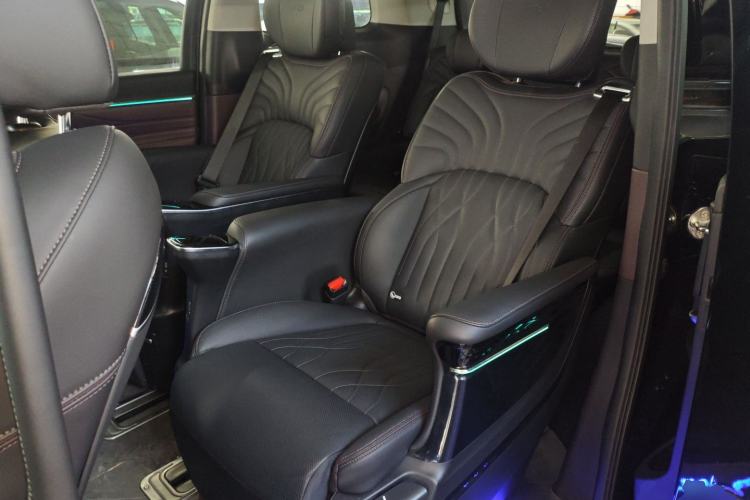 Used GAC Trumpchi M8 2024 Master Series 400T Ultimate Edition Left Rear Seat