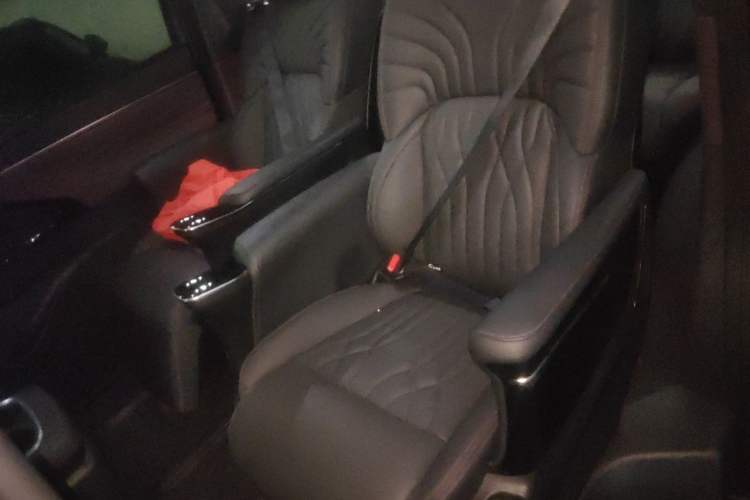Used GAC Trumpchi M8 2024 Master Series 400T Prestige Edition Left Rear Seat