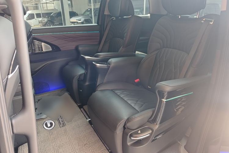 Used GAC Trumpchi M8 2024 Master Series 400T Ultimate Edition Left Rear Seat