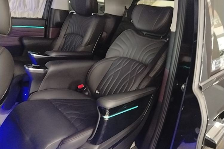 Used GAC Trumpchi M8 2024 Master Series 400T Ultimate Edition Left Rear Seat