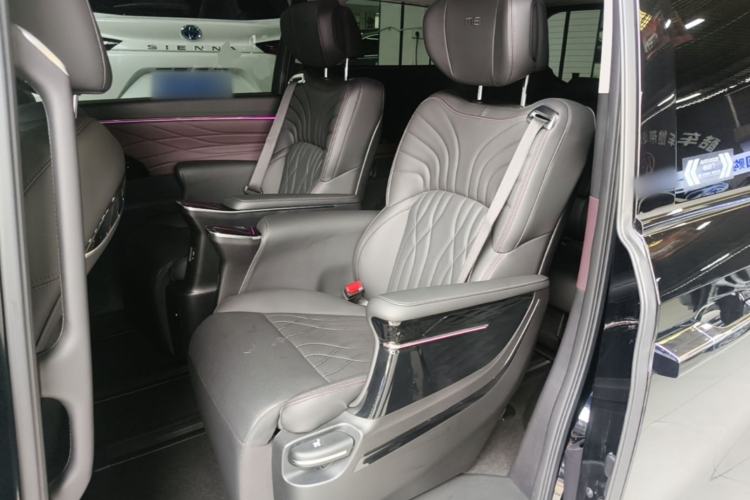Used GAC Trumpchi M8 2024 Master Series 400T Ultimate Edition Left Rear Seat
