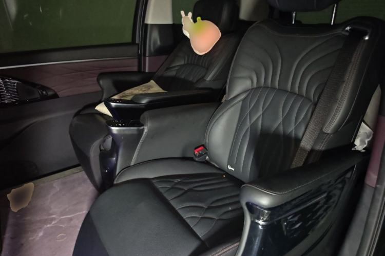 Used GAC Trumpchi M8 2024 Master Series 400T Prestige Edition Left Rear Seat