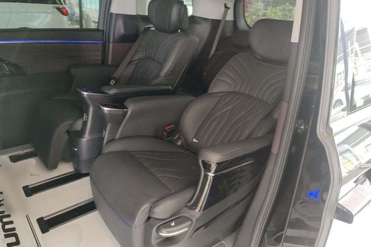 Used GAC Trumpchi M8 2024 Master Series 400T Prestige Edition Left Rear Seat