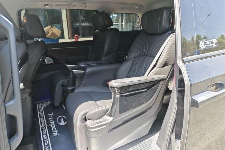 Used GAC Trumpchi M8 2024 Master Series 400T Ultimate Edition Left Rear Seat