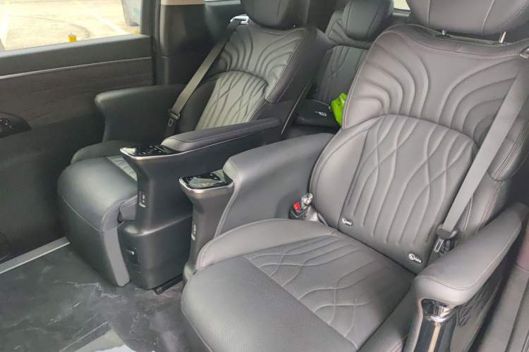 Used GAC Trumpchi M8 2024 Master Series 400T Prestige Edition Left Rear Seat