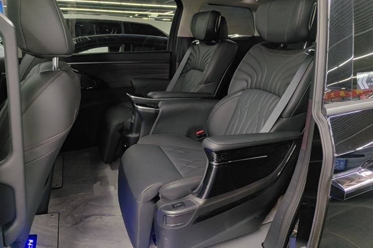Used GAC Trumpchi M8 2024 Master Series 400T Prestige Edition Left Rear Seat