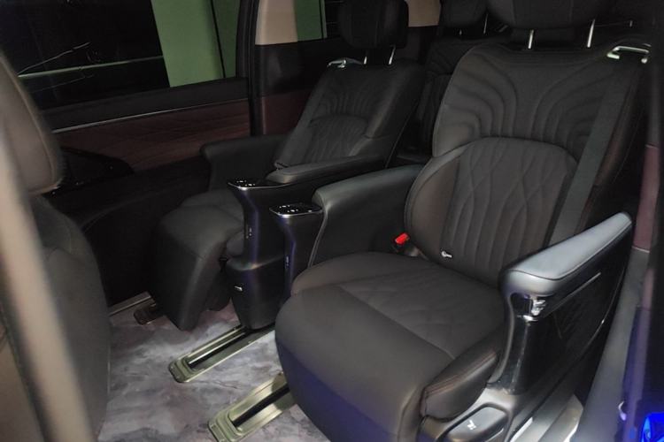 Used GAC Trumpchi M8 2024 Master Series 400T Prestige Edition Left Rear Seat