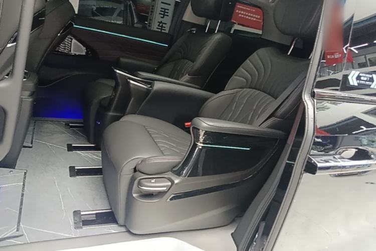 Used GAC Trumpchi M8 2024 Master Series Super Hybrid Edition Left Rear Seat