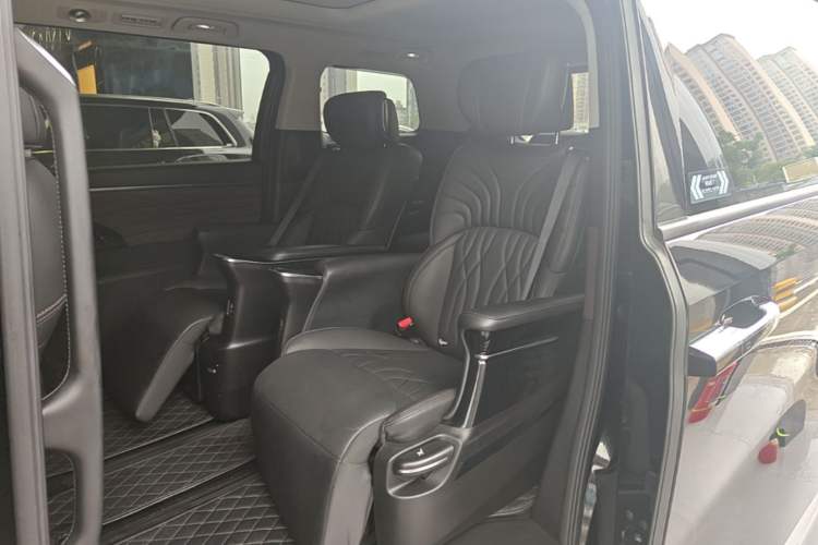 Used GAC Trumpchi M8 2024 Master Series 400T Prestige Edition Left Rear Seat