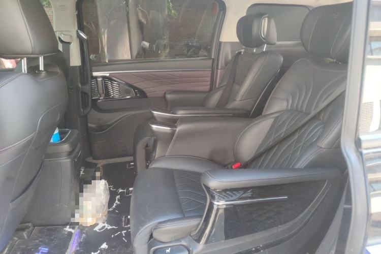 Used GAC Trumpchi M8 2024 Master Series 400T Prestige Edition Left Rear Seat