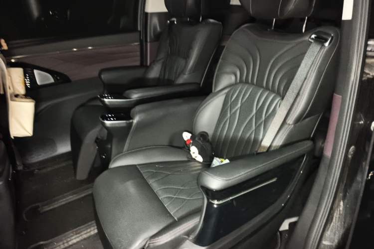 Used GAC Trumpchi M8 2024 Master Series 400T Ultimate Edition Left Rear Seat
