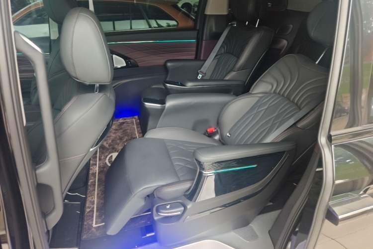 Used GAC Trumpchi M8 2024 Master Series Super Hybrid Edition Left Rear Seat