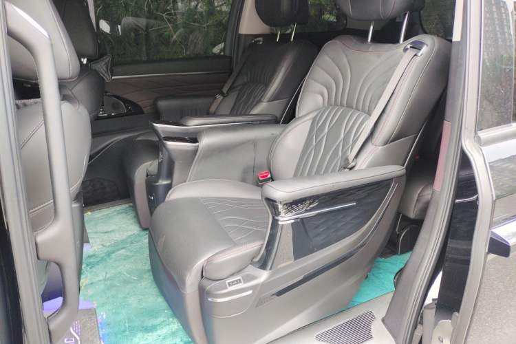 Used GAC Trumpchi M8 2024 Master Series 400T Prestige Edition Left Rear Seat