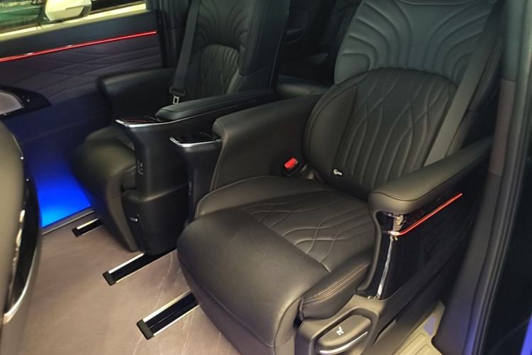 Used GAC Trumpchi M8 2024 Master Series 400T Ultimate Edition Left Rear Seat