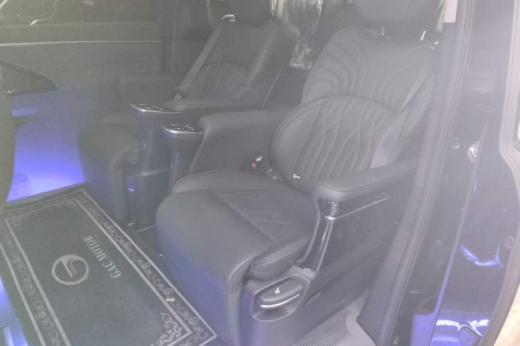 Used GAC Trumpchi M8 2024 Master Series 400T Prestige Edition Left Rear Seat