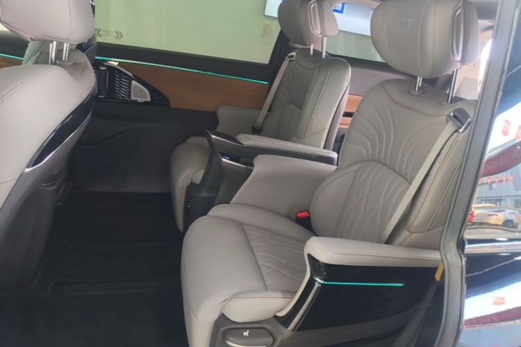 Used GAC Trumpchi M8 2024 Master Series 400T Ultimate Edition Left Rear Seat